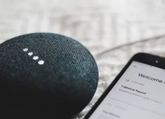 Můžete používat službu Amazon Music se zařízením Google Home Mini
