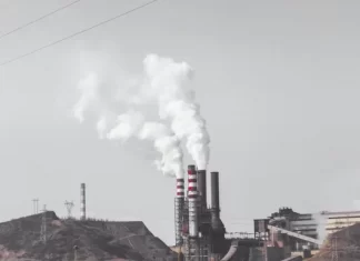 Jaký je výrobce televizorů Skyworth?